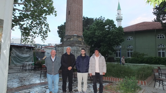 Balıkesir'de yalnız minare mahallenin simgesi oldu