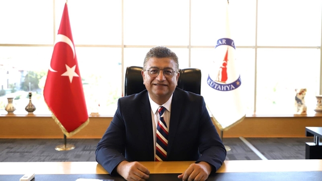 Rektör Süleyman Kızıltoprak: "Milli ve manevi değerlerle dengelenmeyen teknoloji risk taşır"