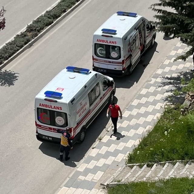 Elazığ'da motosiklet kazası: 2 yaralı