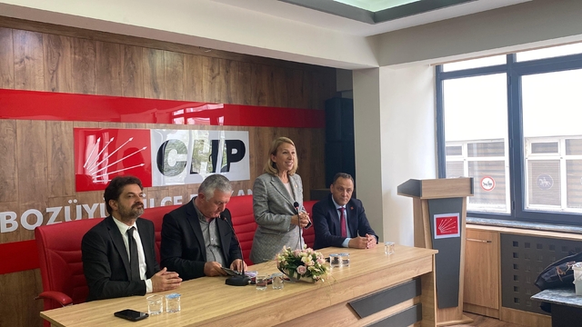 CHP Muğla Milletvekili Derici ile Parti Meclisi Üyesi Seyhan, Bilecik'te partililerle buluştu