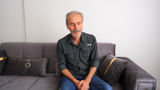 Kübra Yapıcı'nın babası: "O canilerin cezaevinde yaşamamaları lazım"
Cinayete kurban giden Kübra'nın babası konuştu:
"Bu şahıslara en ağır cezanın verilmesini istiyorum"
"Parayı benden isteselerdi ben gönüllü verirdim"
"Kızımı öldürmek için 1 ay plan yapmışlar"