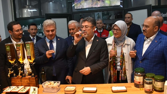 Bakan Yumaklı: Hedefimiz üretimde kendimize yeterli hale gelmek (2)