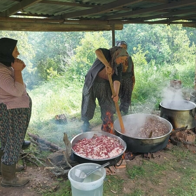 208 yıllık 'Olcak Dede' geleneği; dualar edildi, kurbanlar kesildi