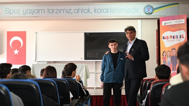 Başkan Kocaman gençlere kariyer tavsiyesi verdi