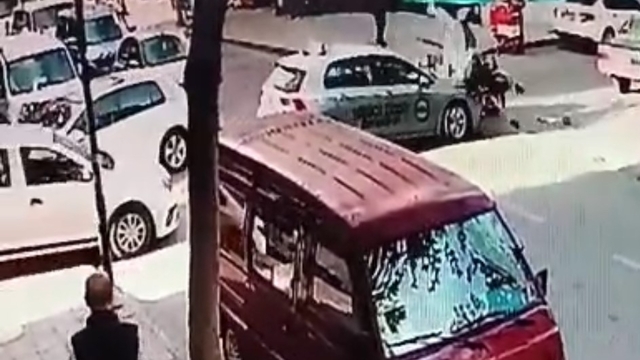 Tekirdağ'da iki kişinin yaralandığı kaza kamerada