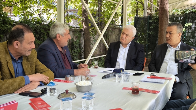 CHP İzmir Milletvekili Özkan, Siirt'te basın mensuplarıyla bir araya geldi