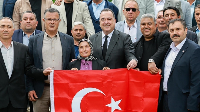 Başkan Dutlulu Alaşehir'de mahalle muhtarlarıyla buluştu