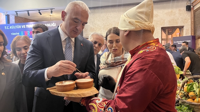 Bakan Ersoy: "Turistler artık gastronomi için rota belirliyor"