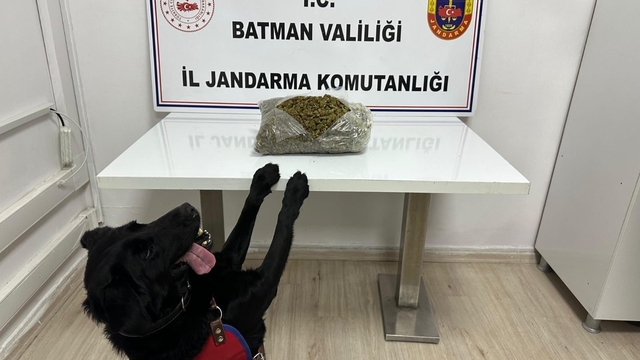 Batman'da ticari takside uyuşturucu madde ele geçirildi: 1 tutuklama