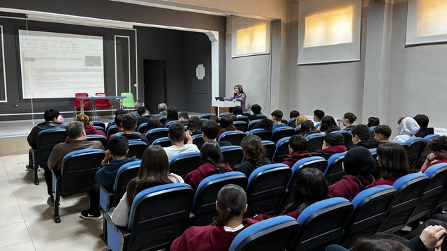 "Ben Her Yerde Varım" projesiyle kalaycılık mesleği öğrencilere tanıtıldı