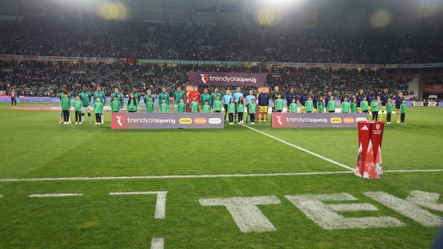 Trendyol Süper Lig: Konyaspor: 0 - Fenerbahçe: 1 (Maç devam ediyor)