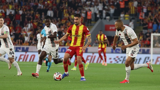 Trendyol Süper Lig: Göztepe: 1 - Gaziantep FK: 0 (İlk yarı)
