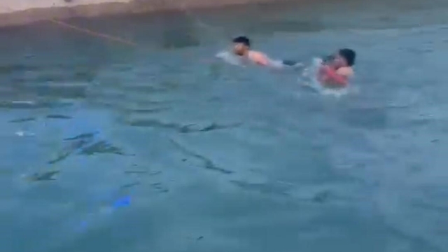 Şanlıurfa'da otomobil sulama kanalına devrildi: 2 kadını vatandaşlar kurtardı