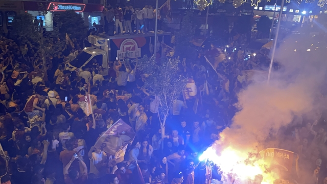 Osmaniye'de sarı-kırmızı coşku
