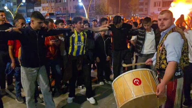Amasya'daki şampiyonluk kutlamalarına Fenerbahçe taraftarları da katıldı