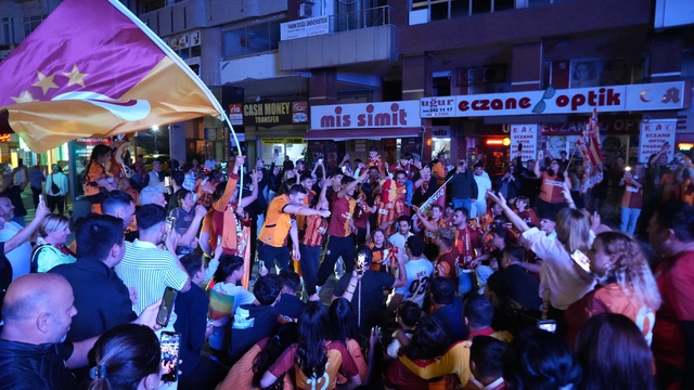 Galatasaray'ın şampiyonluğu Antalya'da kutlandı