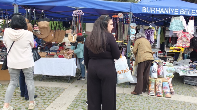 Balıkesir'de kadınlar Anneler Gününde sergi açtı