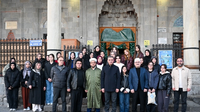 Beş  vakitte beş cami