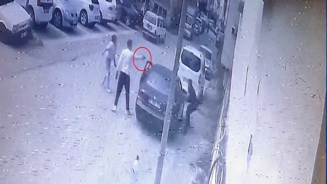Husumetlisini silahla yaralayan şüpheli, saklandığı çatı katında yakalanarak tutuklandı