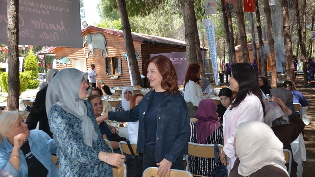 Mersin'de şehit annelerine özel program
