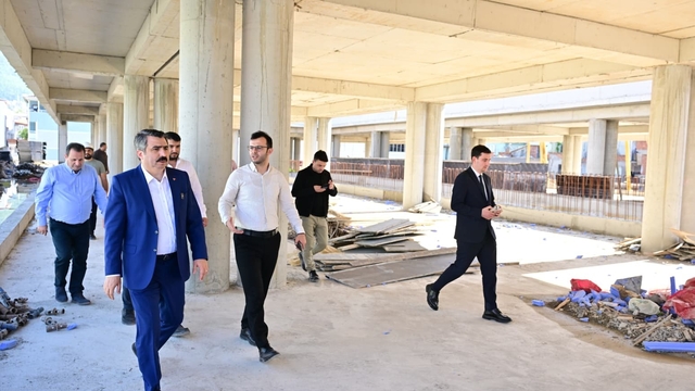 Yavuzselim Kapalı Pazar Alanı'nda yol yarılandı
