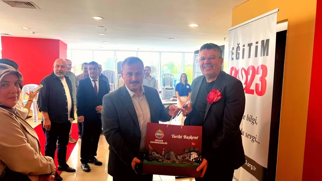 Niksar'da "Bağımlılık, Gençlik ve Gelecek" konferansı