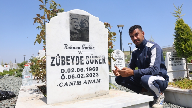 Deprem mezarlığında buruk anneler günü
Mezar ziyareti yapan Hasan Sürer: "Herkes hayattayken anne ve babasının değerini bilsin"