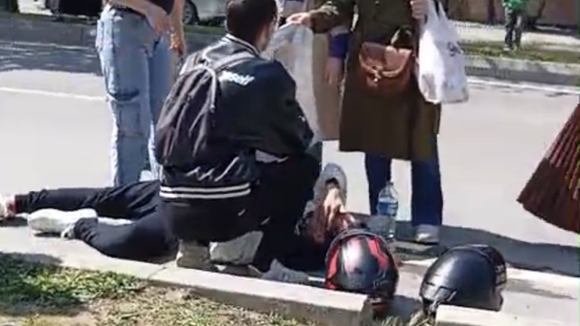 Motosiklet otomobil ile çarpıştı: 1 yaralı