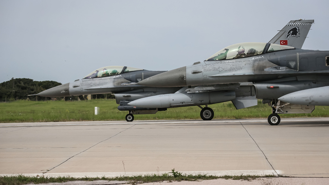 EFES-2026 tatbikatı kapsamında Bandırma'dan F-16'lar havalandı