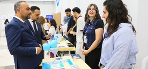 BARÜ Girişimcilik Zirvesi'nde yenilikçi fikirler buluştu