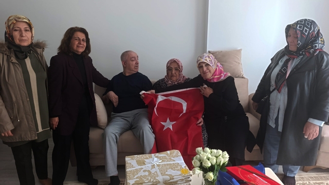 Erzurum'da Anneler Günü'nde duygu dolu vefa ziyareti
