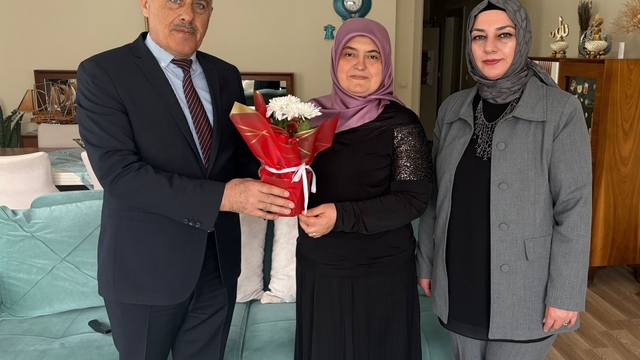 Bayburt'ta koruyucu ailelerin Anneler Günü kutlandı