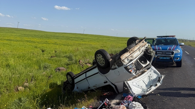 Şanlıurfa'da otomobil takla attı: 5 yaralı