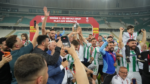 Muğlaspor penaltılarla 1'inci Lig'e yükseldi