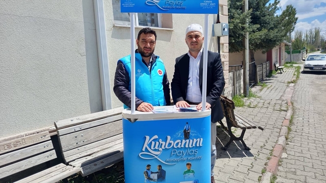 Türkiye Diyanet Vakfı Ulaş'ta vekaletle kurban bağış standı açtı