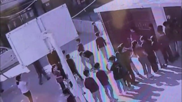 Havuç yerken nefes alamayan öğrenciyi, öğretmeni Heimlich manevrasıyla hayata tutundurdu