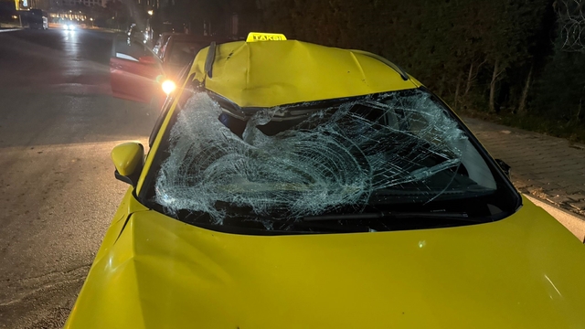 Taksi ile çarpışan bisikletli genç hayatını kaybetti