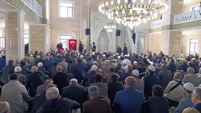 Şeyh Muhammed Kazım Camii ve Külliyesi ibadete açıldı