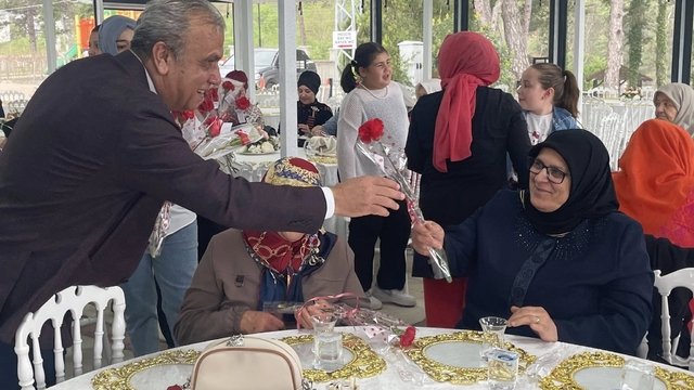Bozkurt'ta Anneler Günü kutlandı