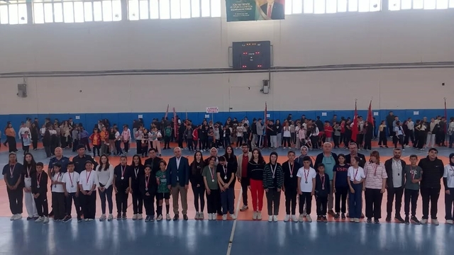 Yenipazar'da geleneksel çocuk oyunları heyecanı yaşandı