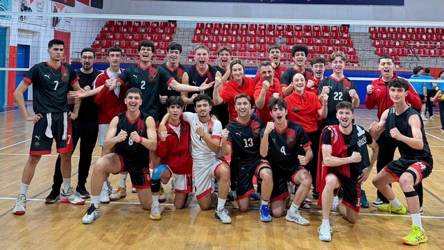 Gölcük Belediyespor Genç Erkek Voleybol Takımı, Türkiye Finalleri'ne yükseldi
