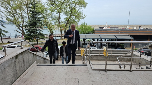 Devrek Belediyesindeki 'yolsuzluk' davasında ilk duruşma başladı: Sanıklardan "Borç verdik" savunması