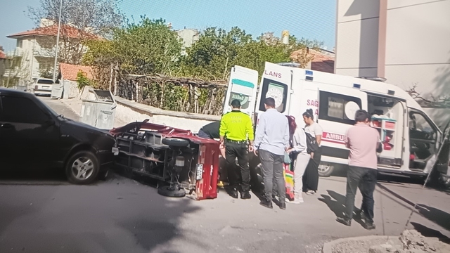 Otomobil ile elektrikli motosiklet çarpıştı: 2 yaralı