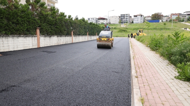 Osmangazi belediyesi çalışıyor yollar güzelleşiyor
Hamitler Mahallesi yeni yollarına kavuştu
