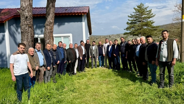 AK Parti heyeti hıdırellez etkinliklerinde vatandaşlarla buluştu