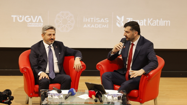 Bakan Yardımcısı Aydın, Adıyaman'da öğrencilerle buluştu