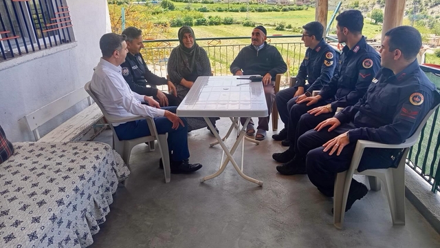Baskil'de Anneler Günü dolayısıyla şehit anneleri ziyaret edildi