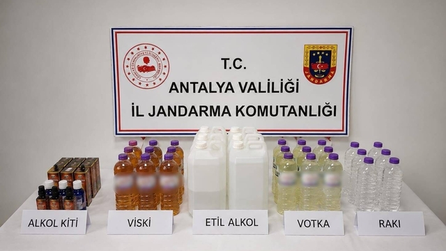 Konyaaltı'nda kaçak alkol operasyonu