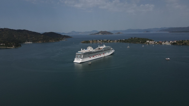 Fethiye'ye sezonun ilk kruvaziyer gemisi geldi