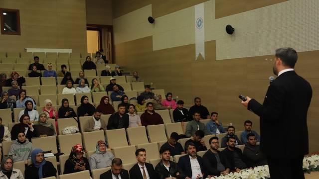 NÖHÜ'de 'Vakıf Kuran Kadınlar' anlatıldı
